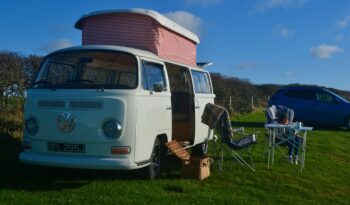 
									1971 VW Bay Window Camper full								