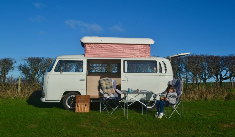 
								1971 VW Bay Window Camper full									