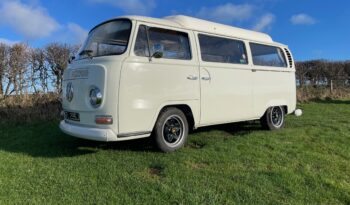 
									1971 VW Bay Window Camper full								