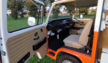 
									1972 Volkswagen Type 2 Westfalia full								