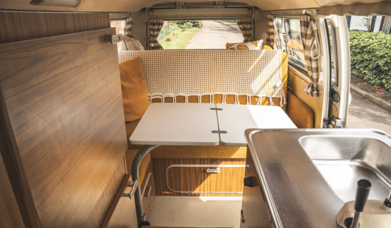 
								1973 Volkswagen Type 2 Westfalia Continental full									