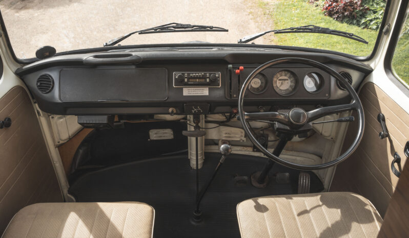 
								1973 Volkswagen Type 2 Westfalia Continental full									